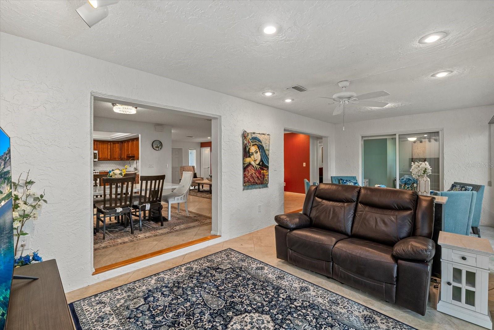 PALM-AIRE AT SARASOTA 9-B - Residential Lease