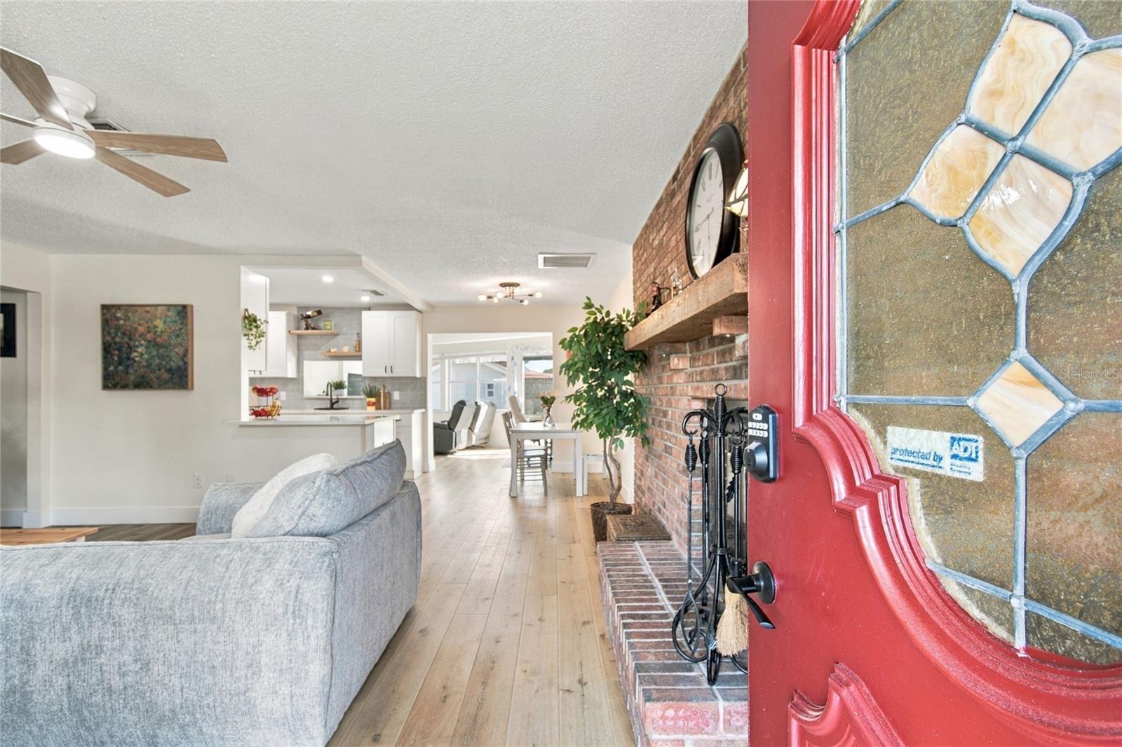 1813 DRIFTWOOD CIRCLE N