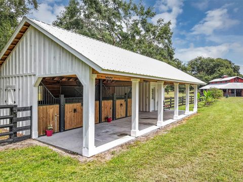 Tiny photo for 29030 Can Do Lane, Tavares, FL 32778 (MLS # V4944983)