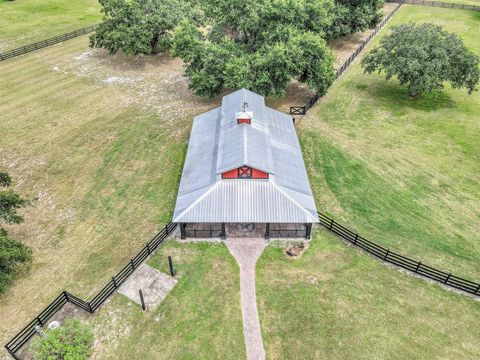 Tiny photo for 29030 Can Do Lane, Tavares, FL 32778 (MLS # V4944983)