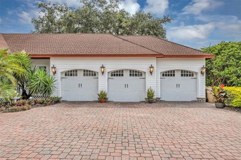 Tiny photo for 29030 Can Do Lane, Tavares, FL 32778 (MLS # V4944983)