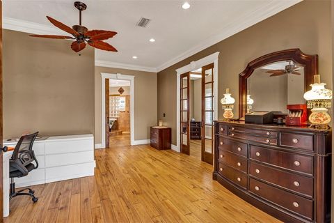 Tiny photo for 29030 Can Do Lane, Tavares, FL 32778 (MLS # V4944983)