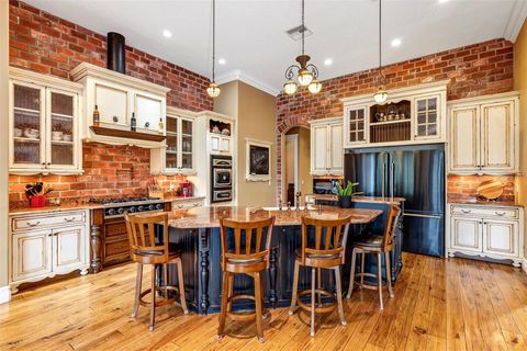 Tiny photo for 29030 Can Do Lane, Tavares, FL 32778 (MLS # V4944983)