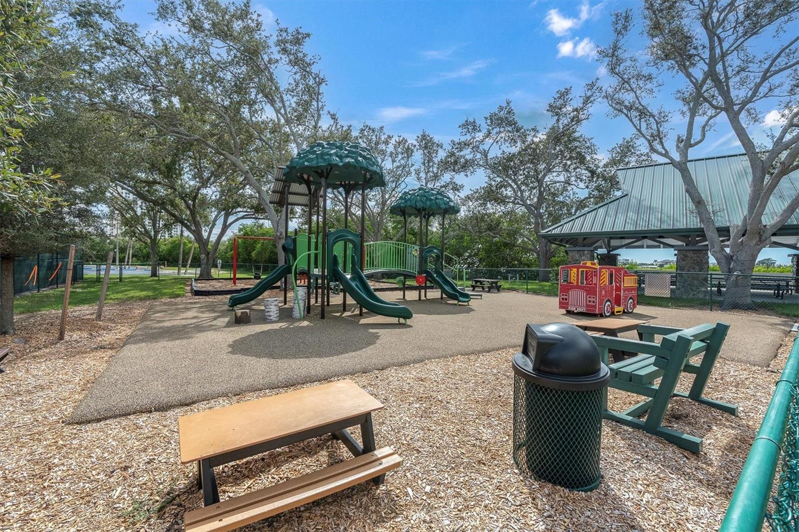 LES CHATEAUX DES ROIS - Residential