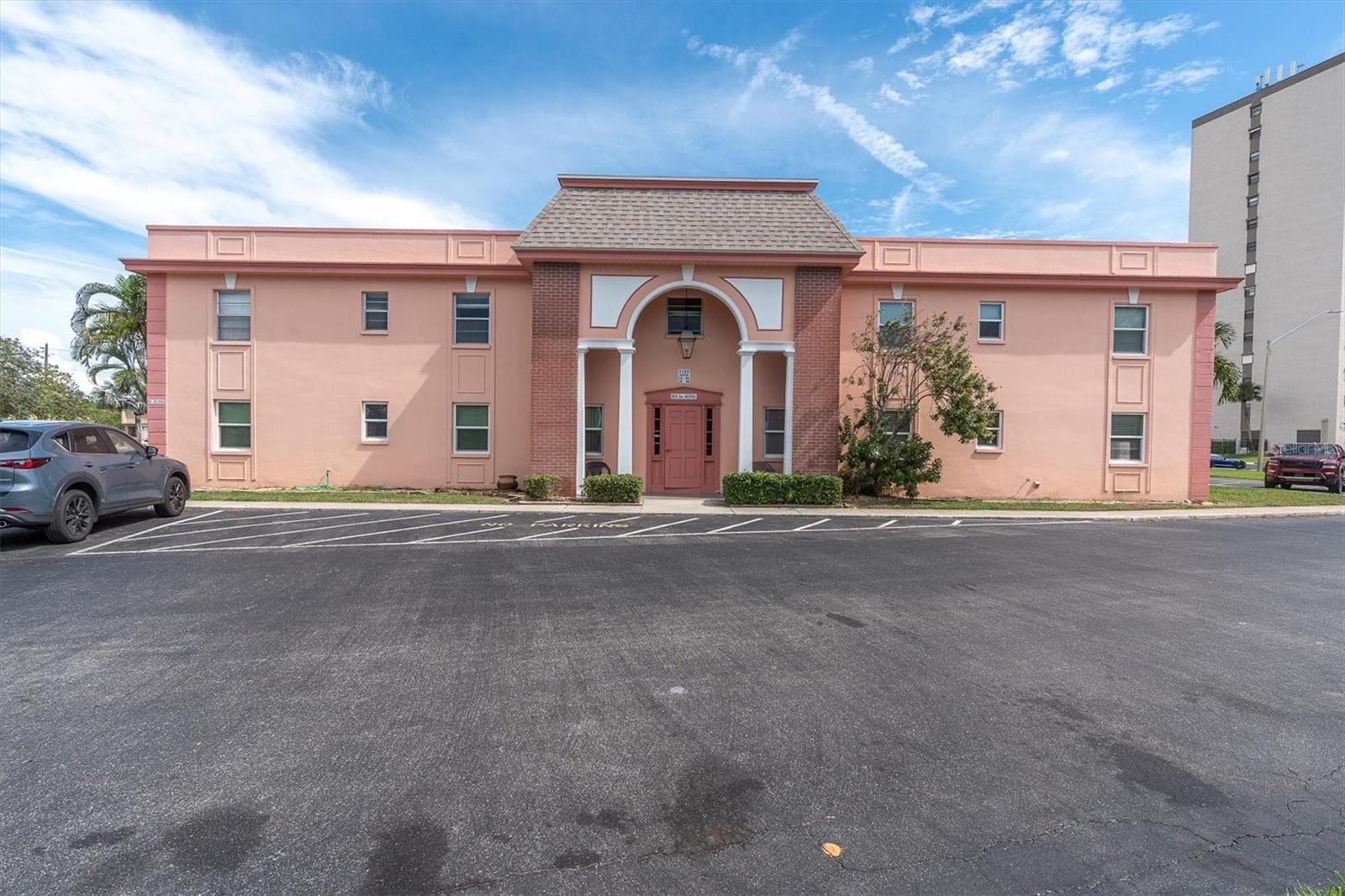 LES CHATEAUX DES ROIS - Residential