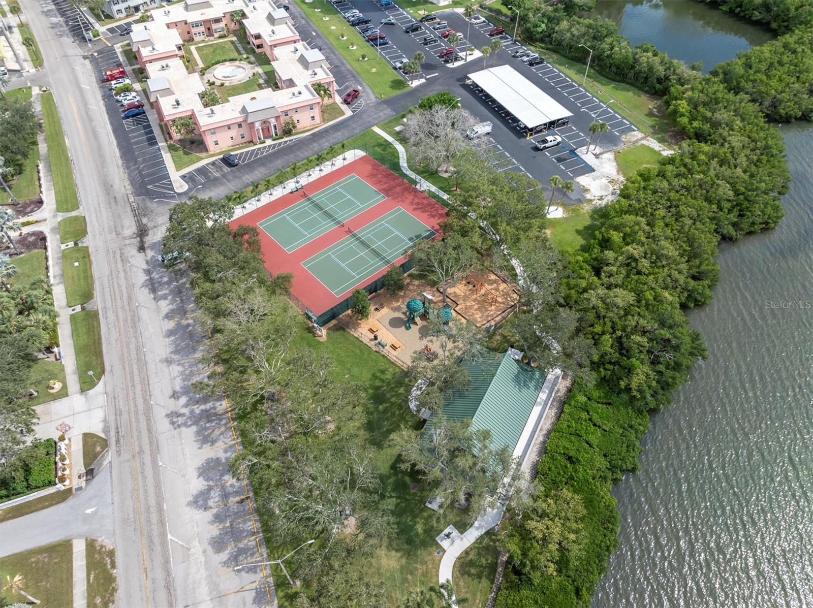 LES CHATEAUX DES ROIS - Residential