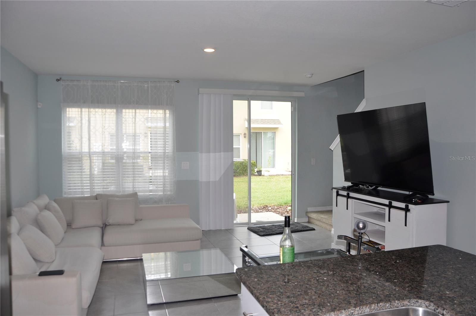 BELLA OAKS - Residential Lease