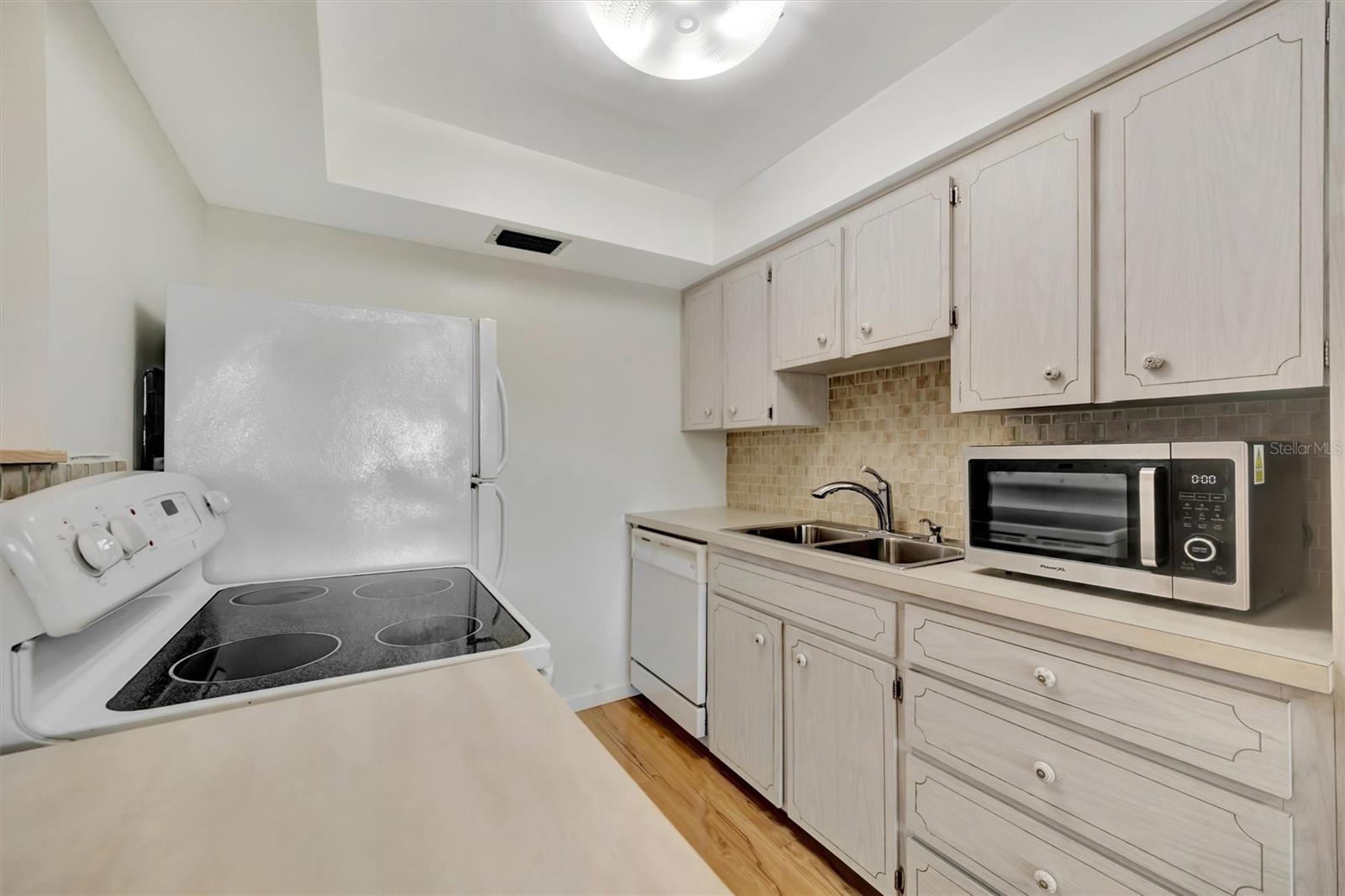 VELVET CLOAKE CONDO - Residential