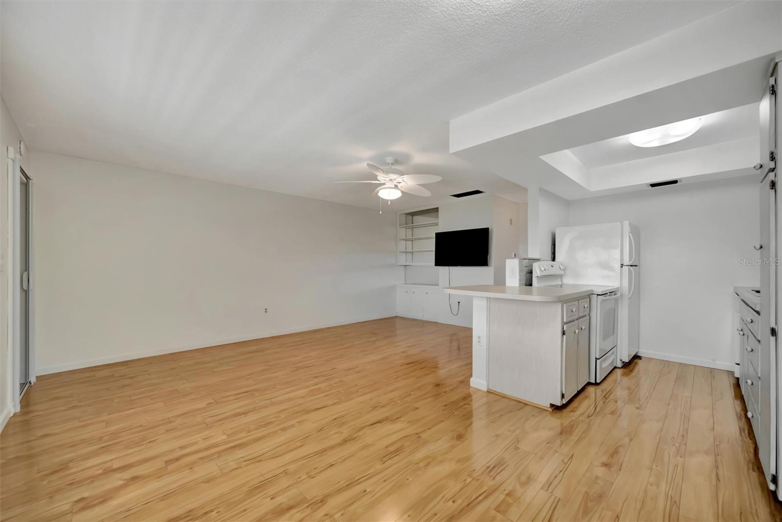 VELVET CLOAKE CONDO - Residential