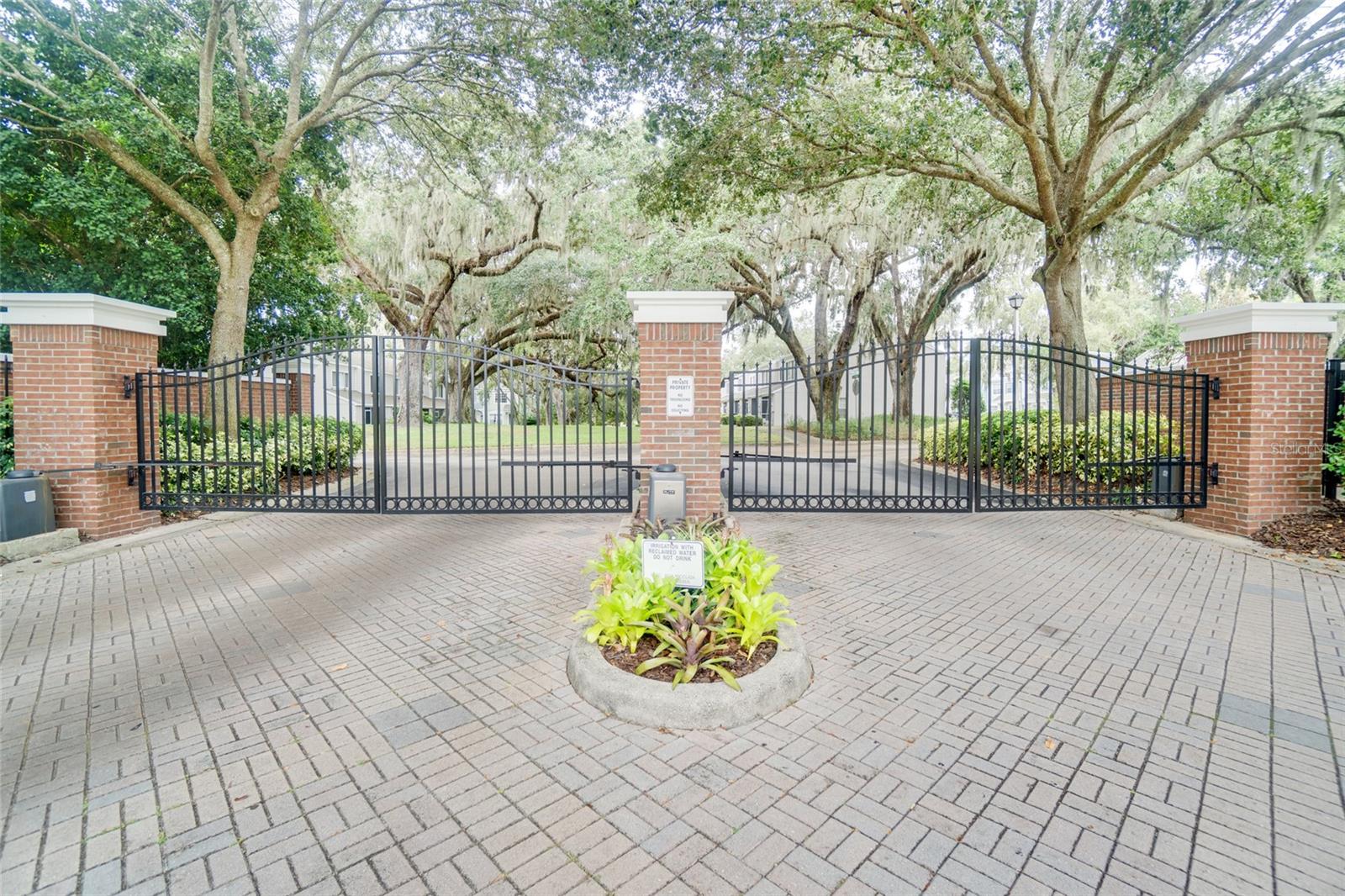 CHASE TWNHMS - Residential