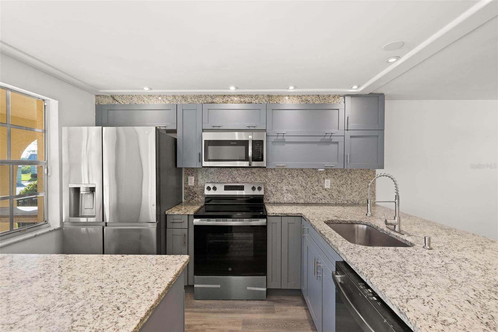 GARDENS BEACON SQUARE - Residential