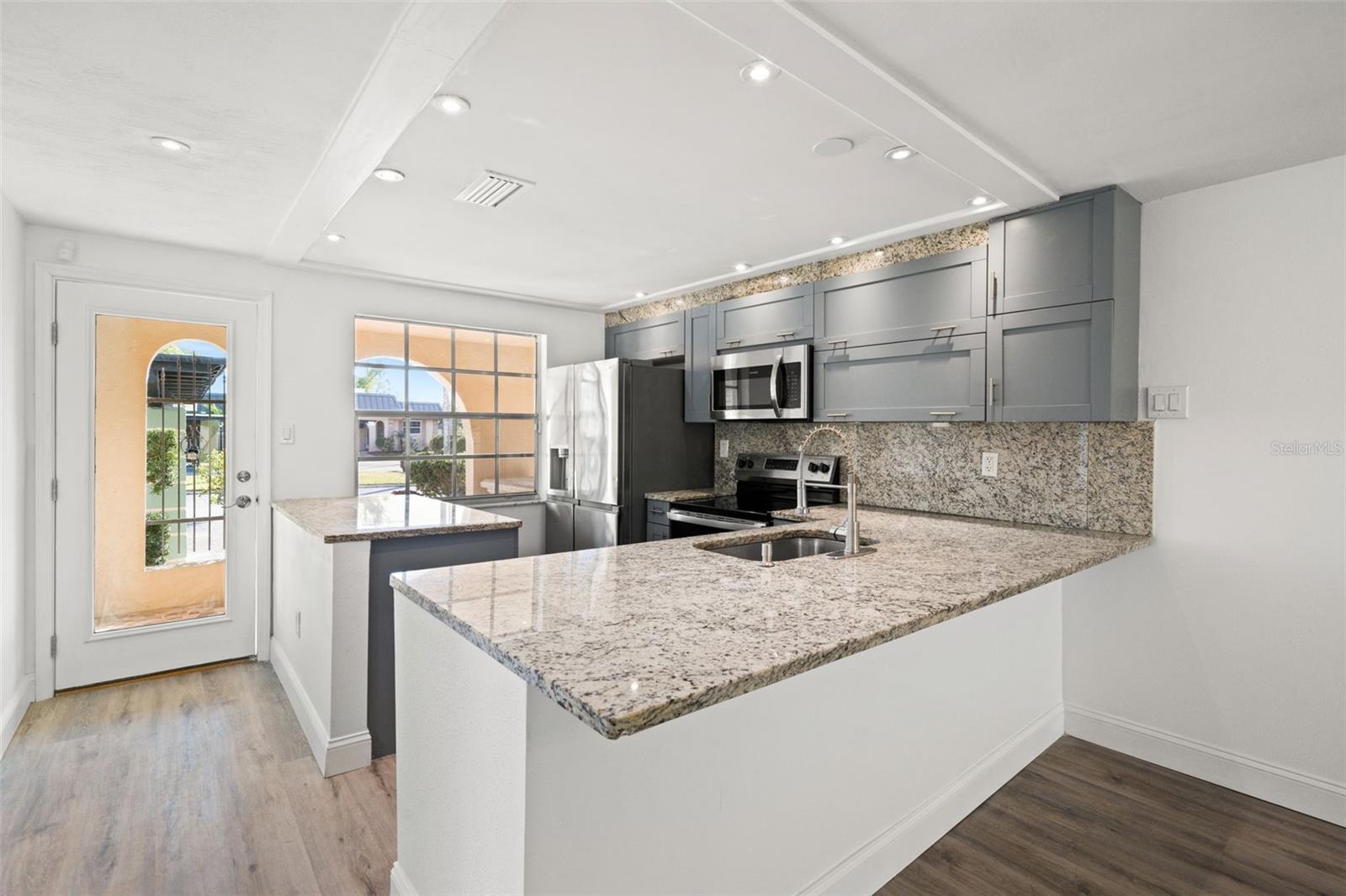 GARDENS BEACON SQUARE - Residential