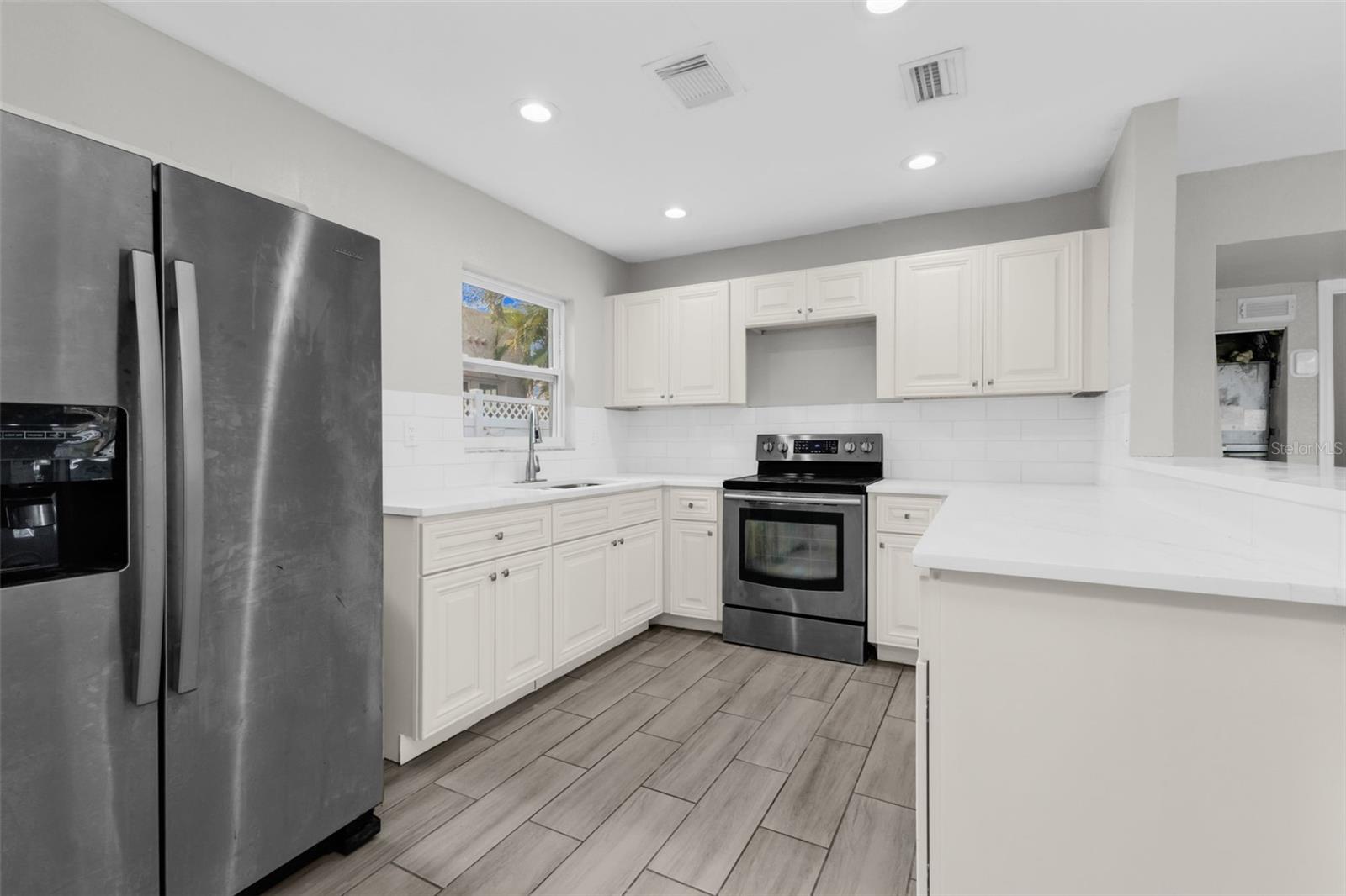 SCHINDLER SUB - Residential Income