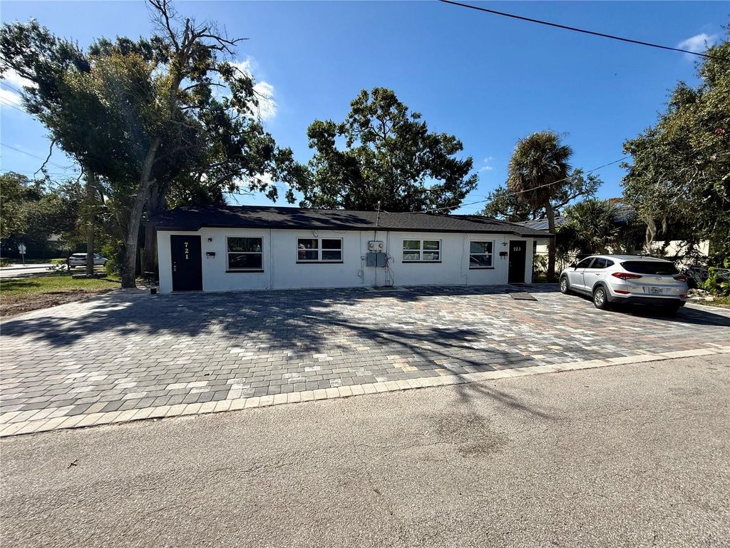 Photo of 721 N Osprey Avenue, Sarasota, FL 34236 (MLS # C7516619)