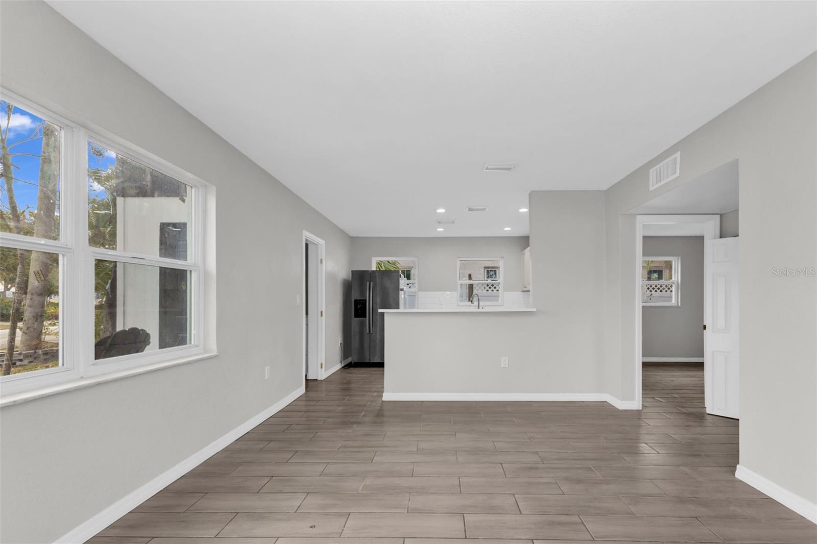 SCHINDLER SUB - Residential Income