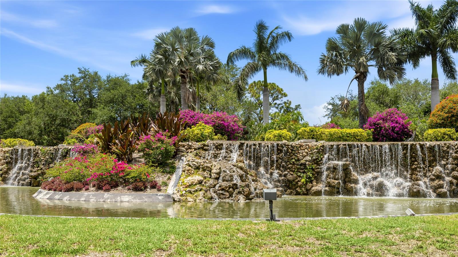 CALUSA LAKES, - Residential