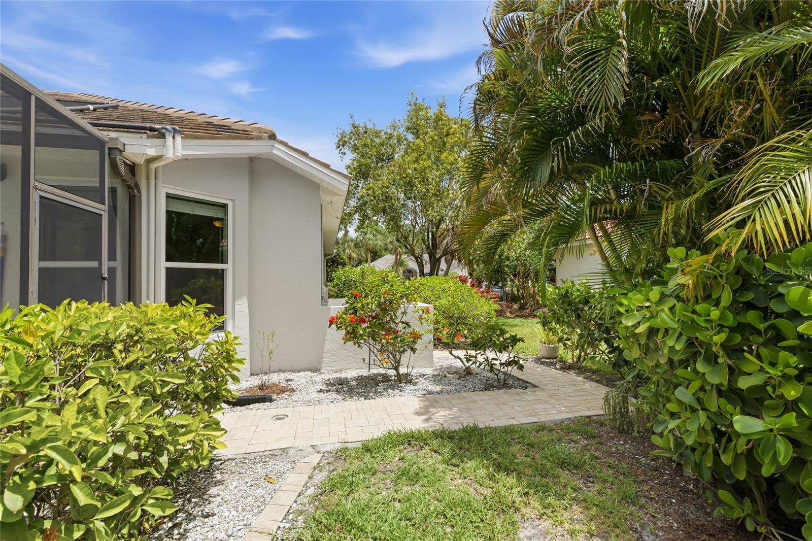 CALUSA LAKES, - Residential