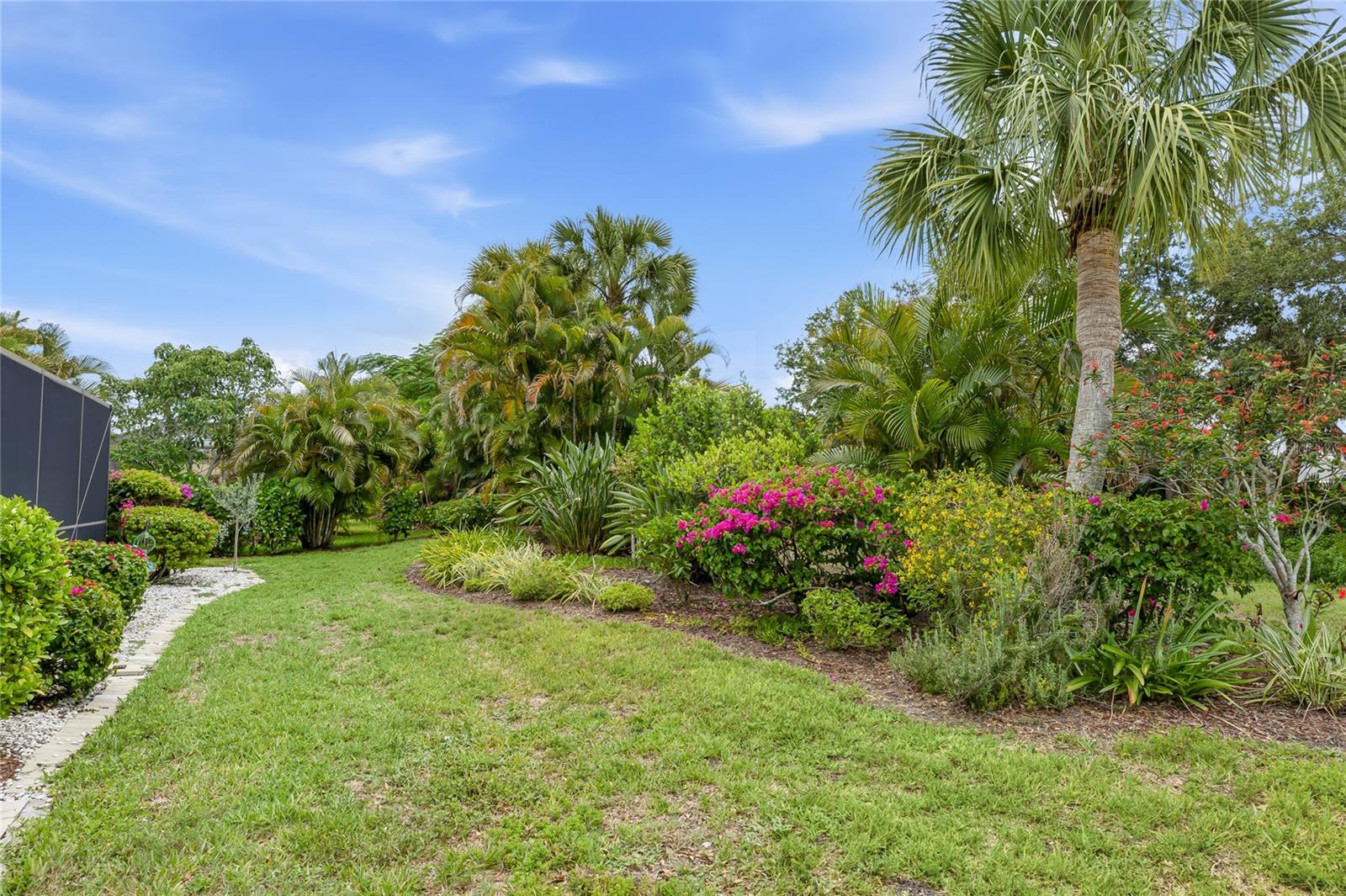 CALUSA LAKES, - Residential