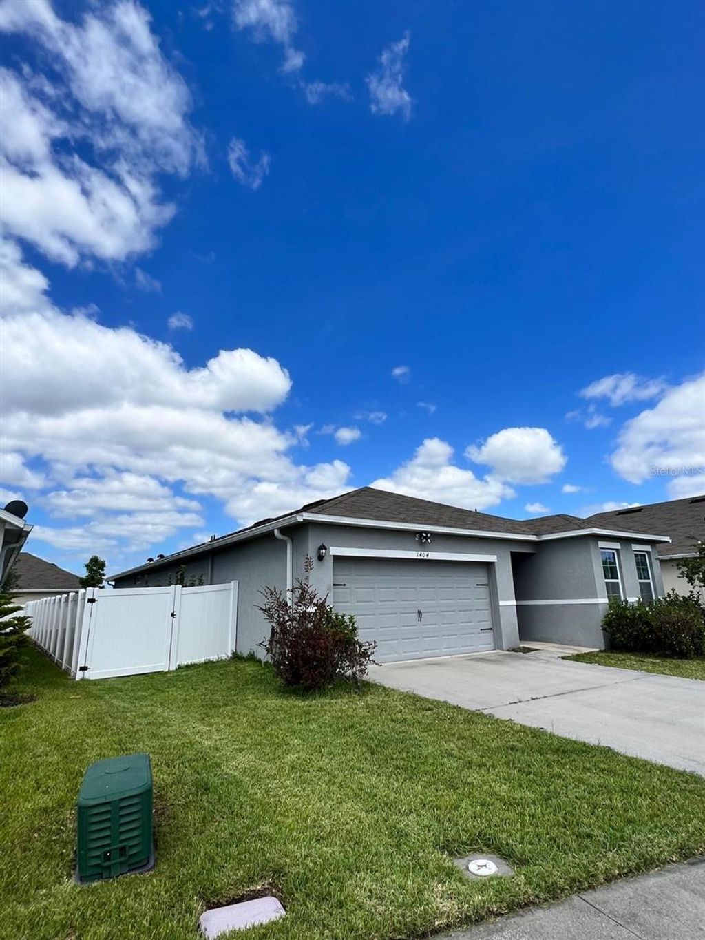 Photo of 1404 Tawny Ridge Road, Kissimmee, FL 34744 (MLS # O6406769)
