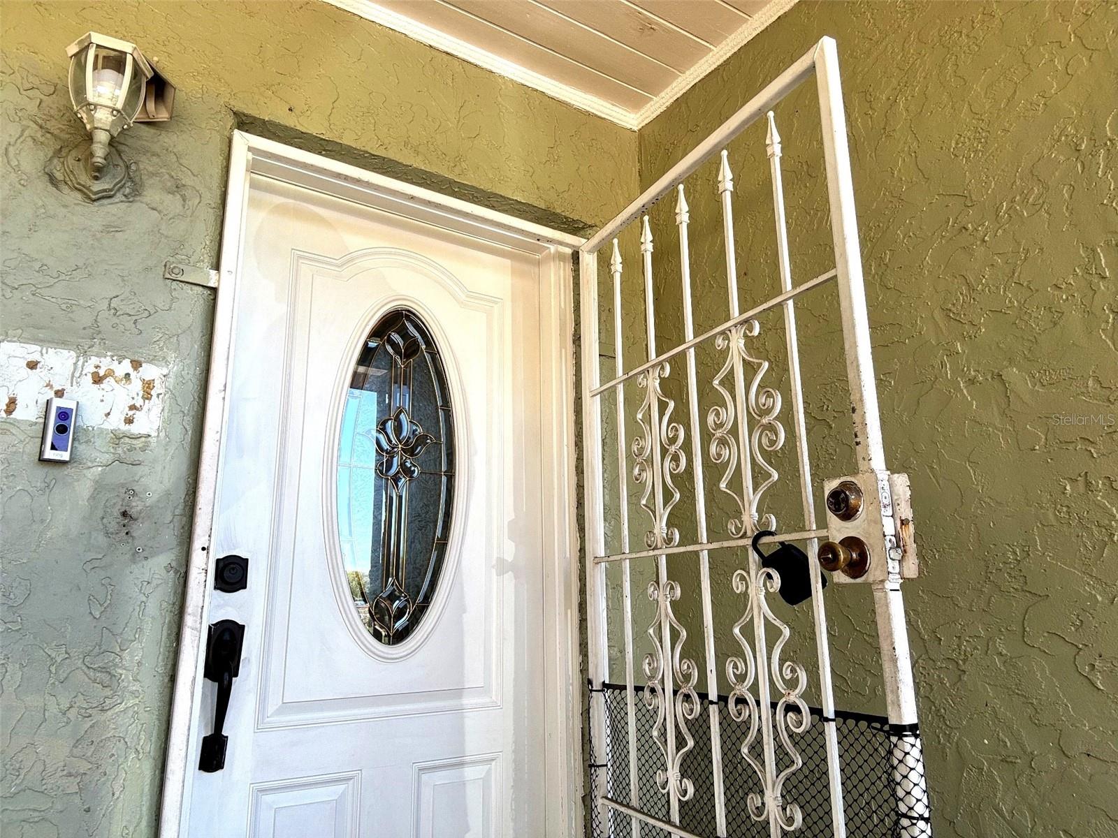 505 E COLUMBUS DRIVE