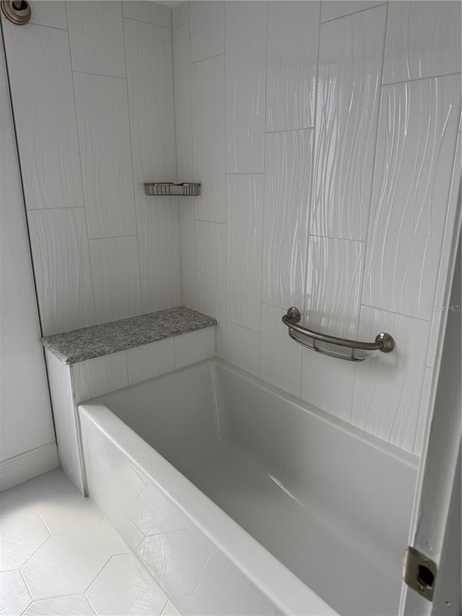 SKIFF POINT CONDO - Residential