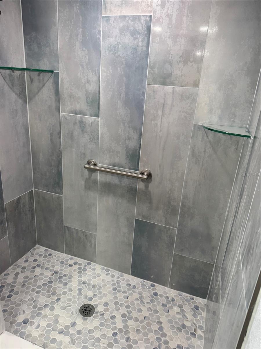 SKIFF POINT CONDO - Residential