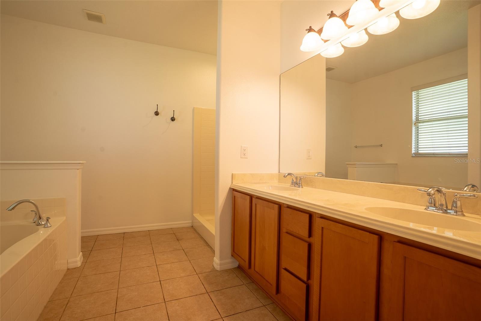 LAKE VAN SUB - Residential Lease