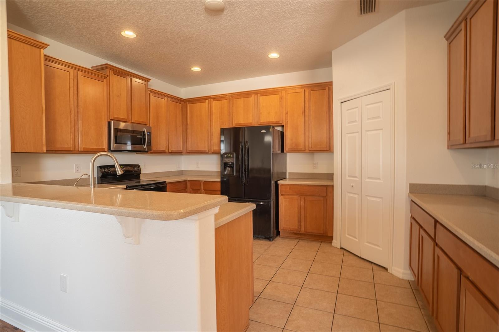 LAKE VAN SUB - Residential Lease