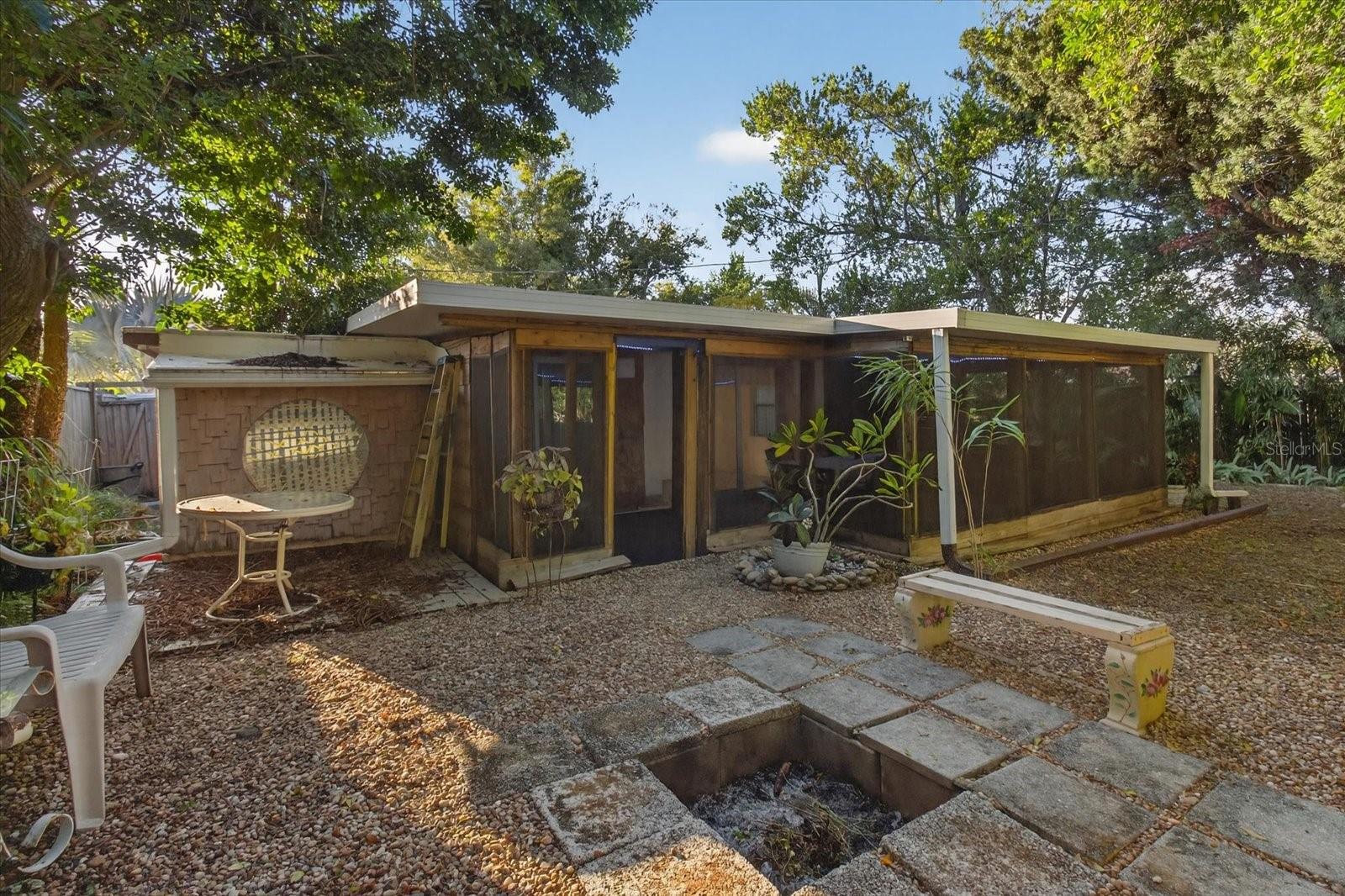 FOREST HILLS - Residential