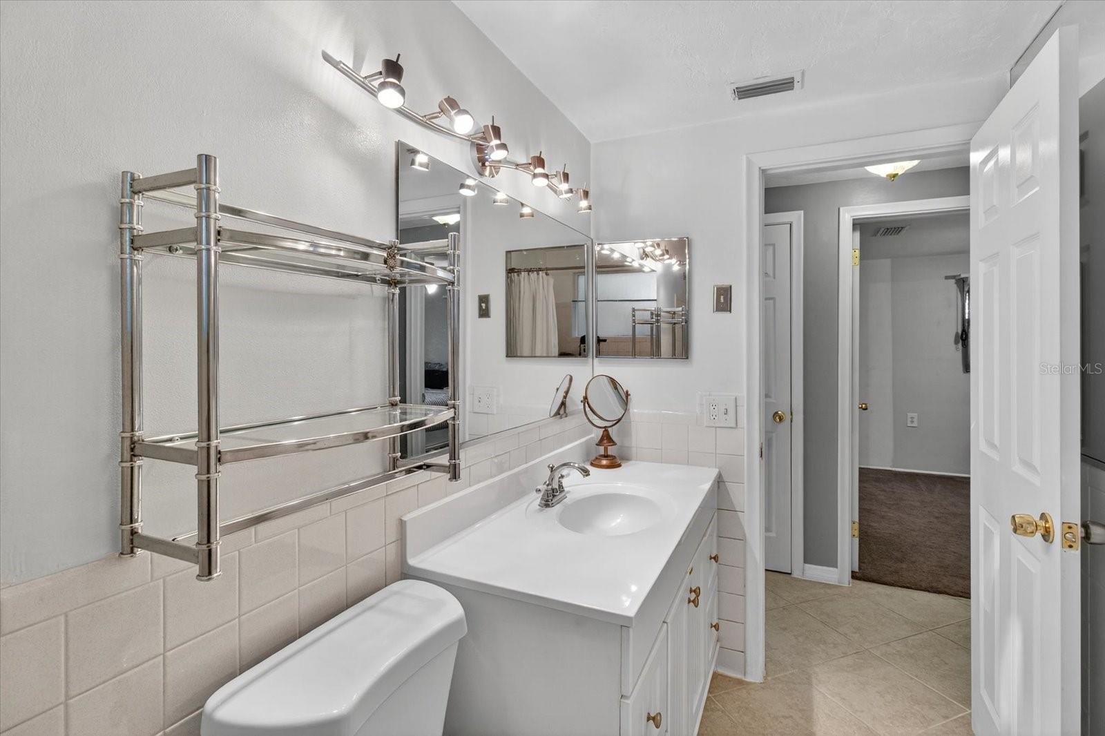 FOREST HILLS - Residential