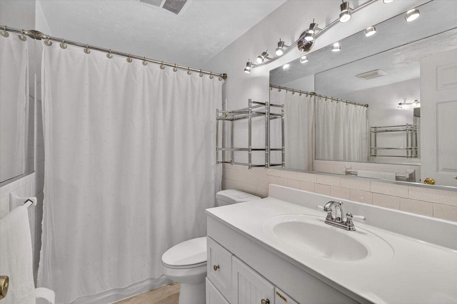 FOREST HILLS - Residential