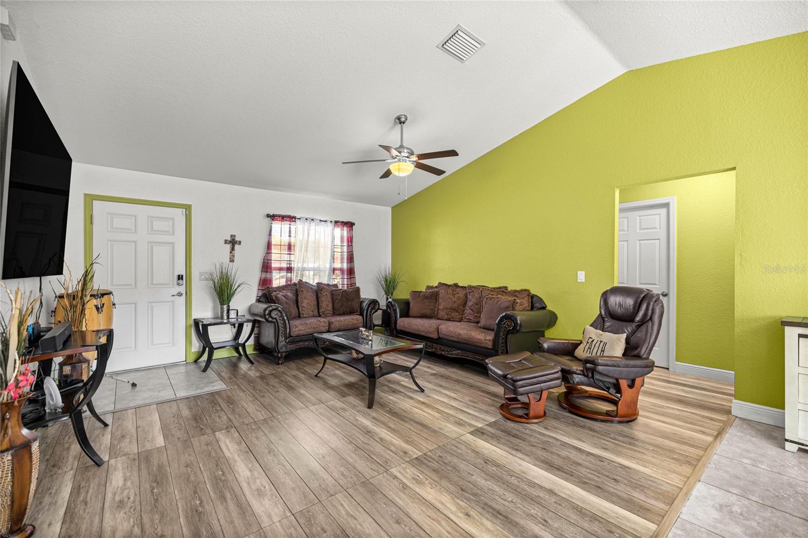 SILVER SPGS SHORES UN 18 - Residential