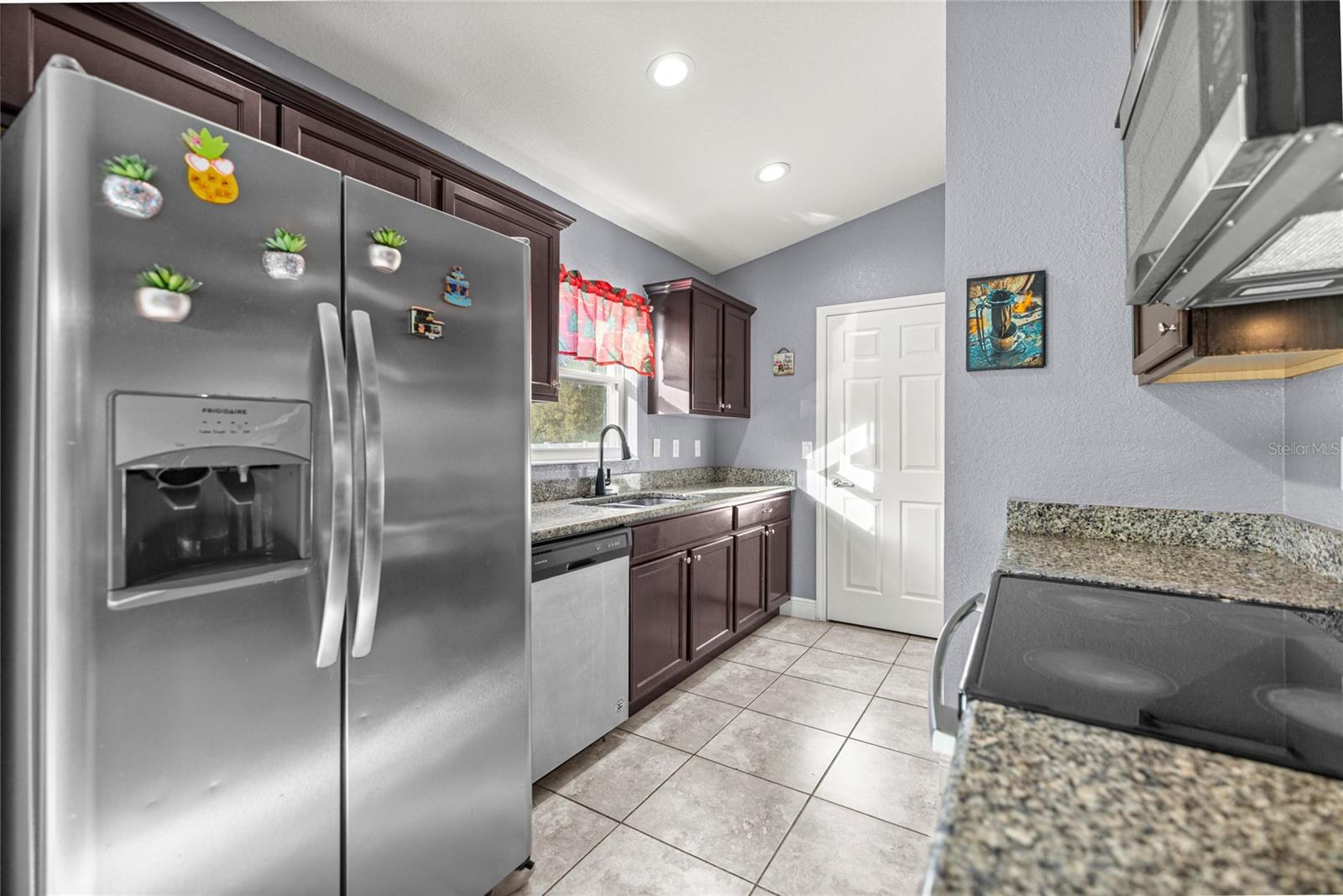 SILVER SPGS SHORES UN 18 - Residential