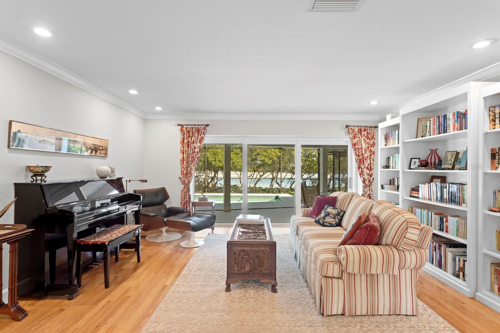 HARBOR ISLE UNIT ONE - Residential