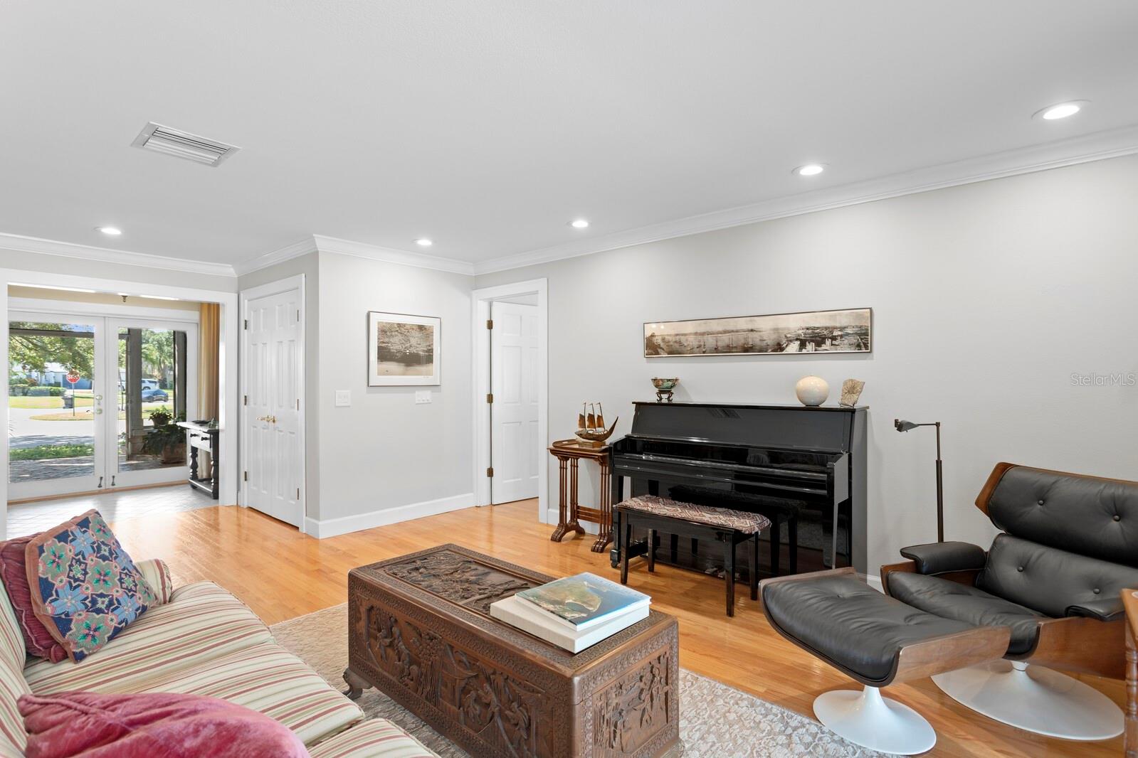 HARBOR ISLE UNIT ONE - Residential