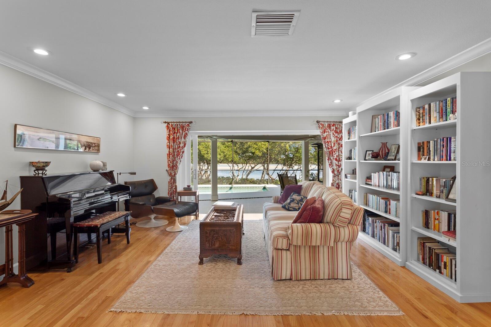 HARBOR ISLE UNIT ONE - Residential