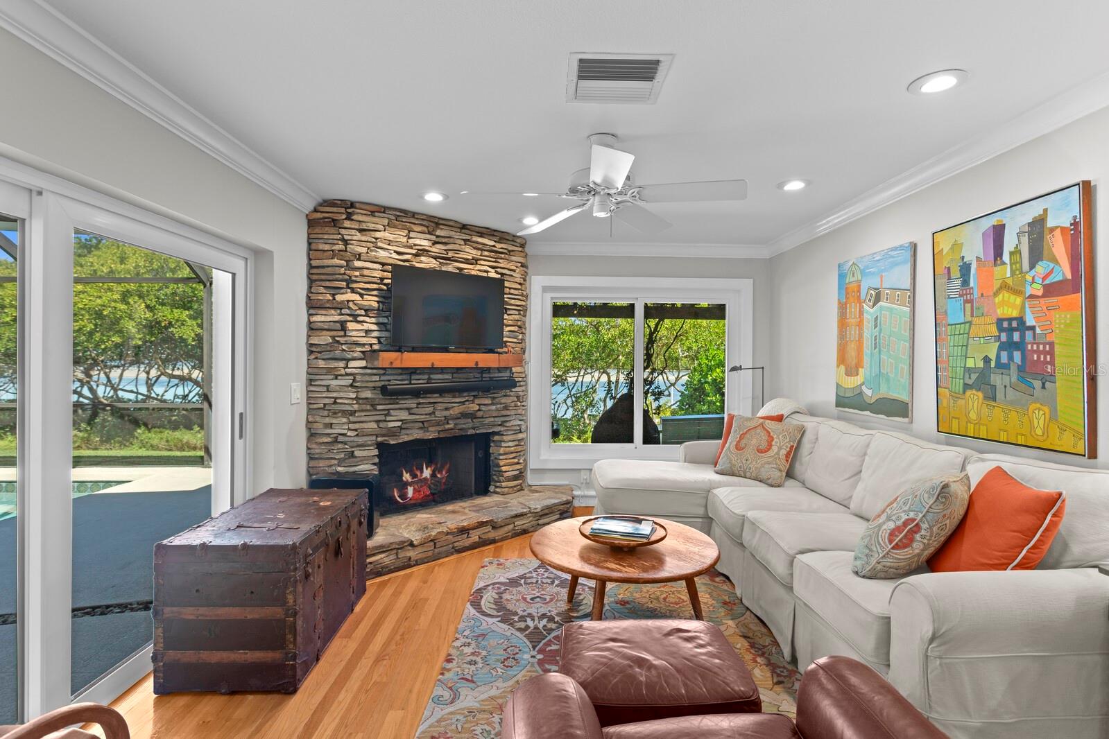 HARBOR ISLE UNIT ONE - Residential