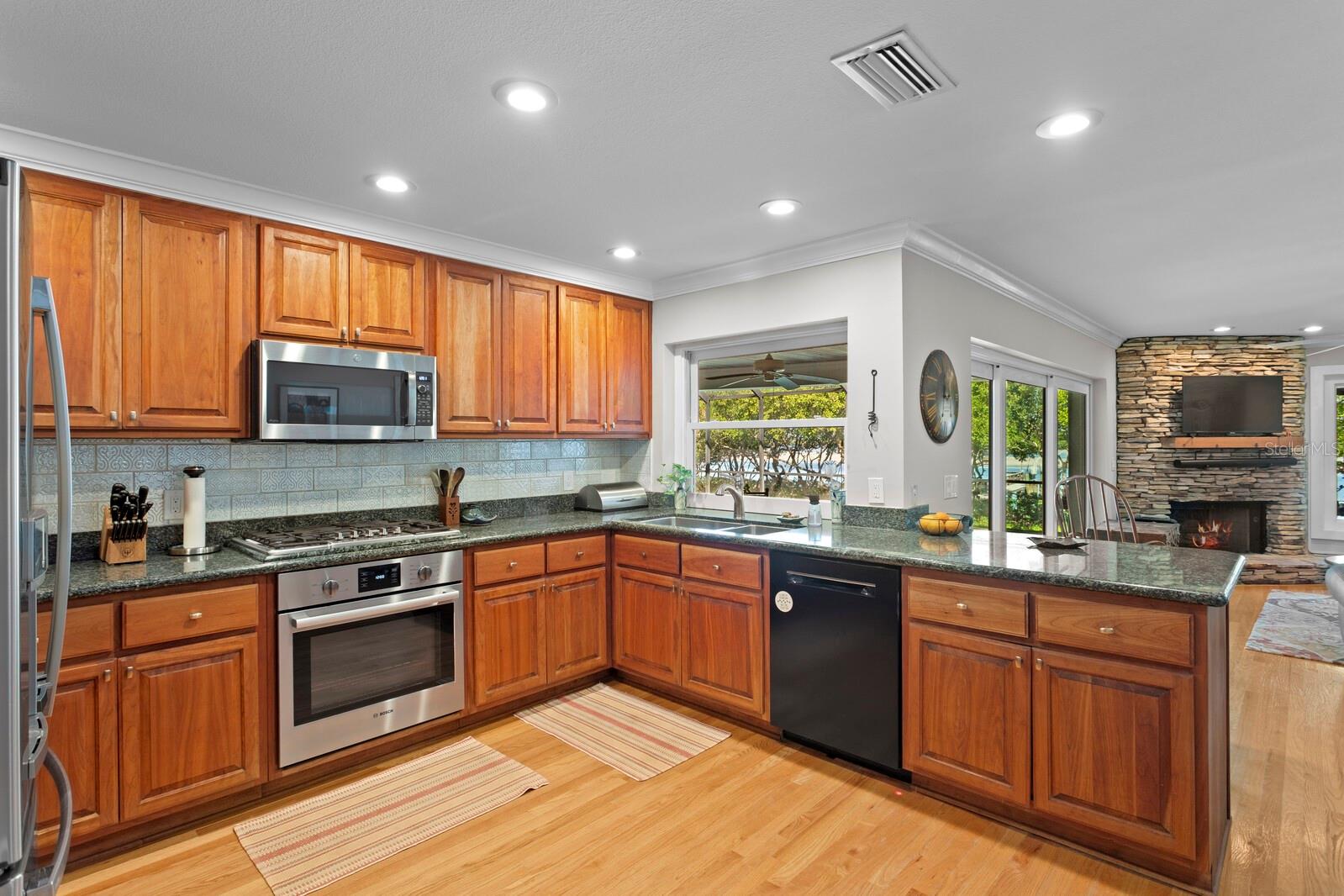 HARBOR ISLE UNIT ONE - Residential