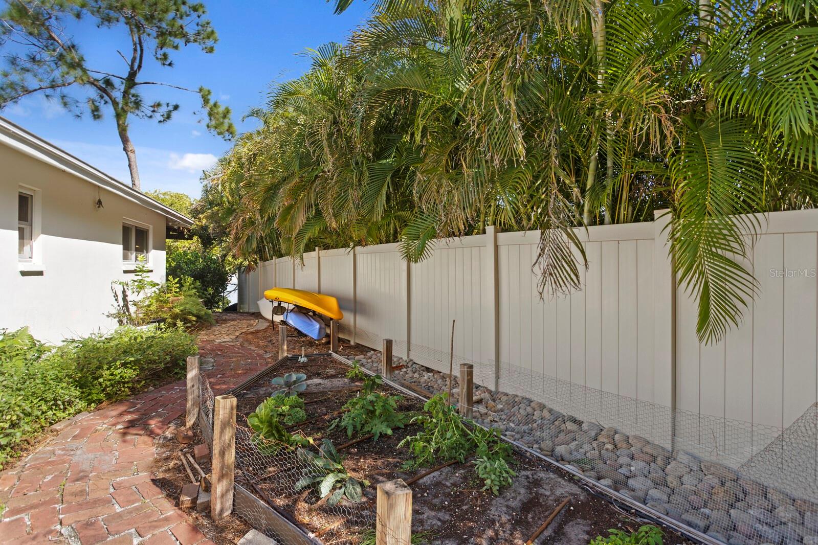 HARBOR ISLE UNIT ONE - Residential