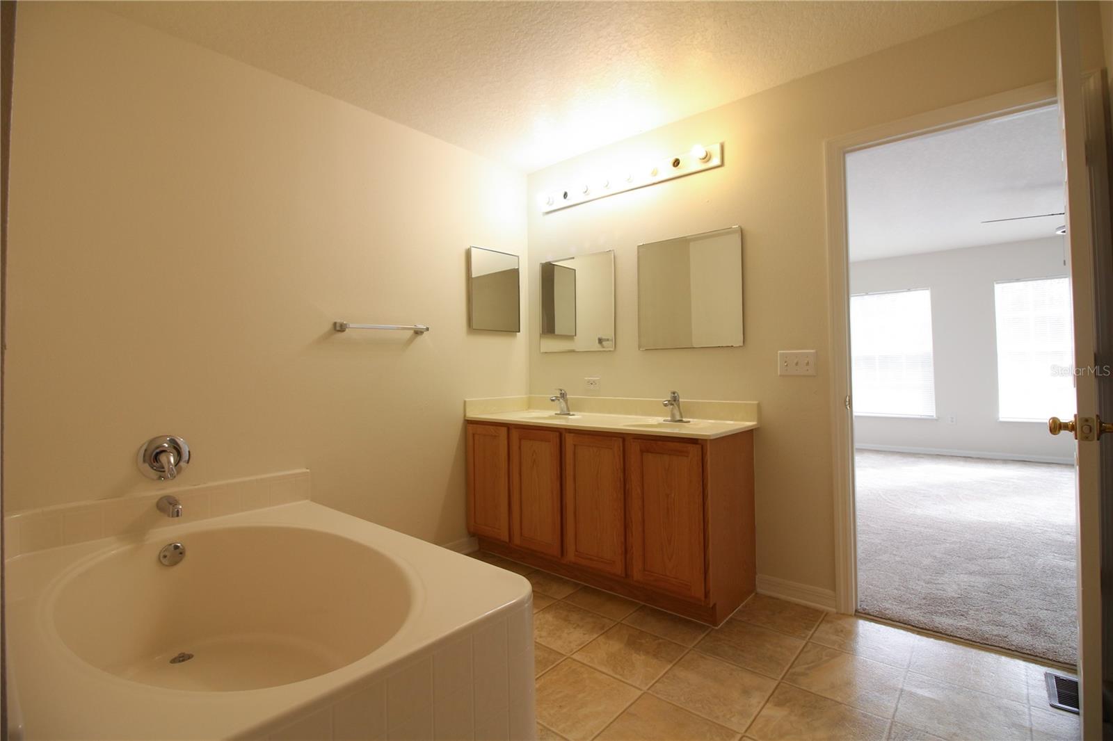 BERKLEY RIDGE PH 01 - Residential Lease