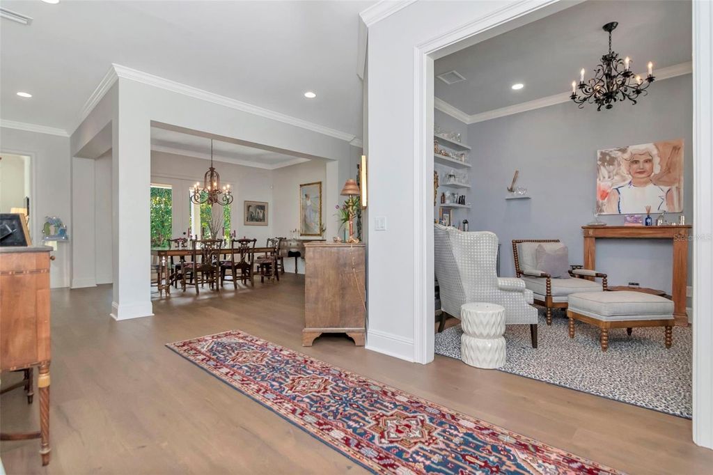 Photo of 3808 W Barcelona Street, Tampa, FL 33629 (MLS # TB8478551)