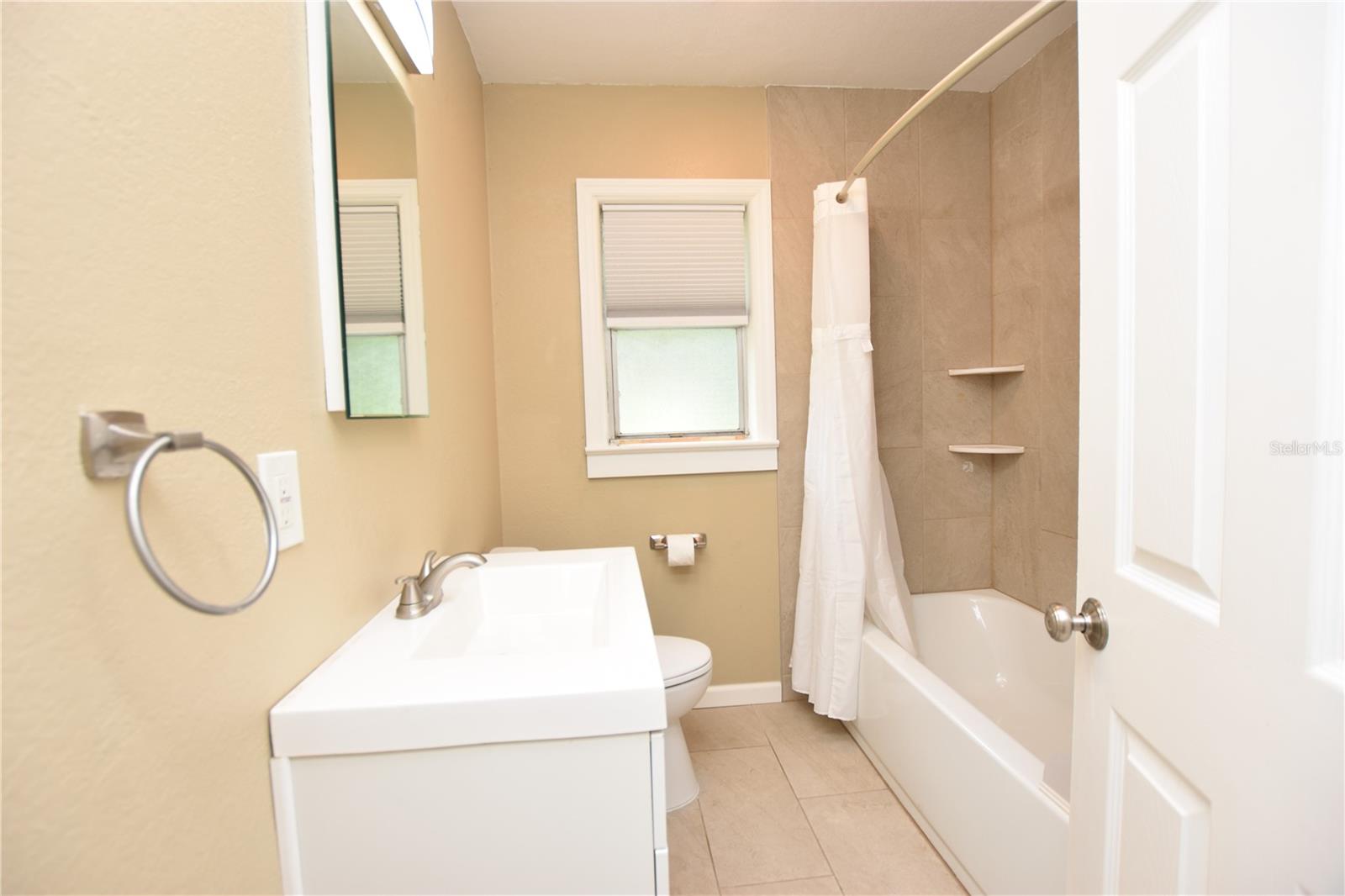 LAKE PARKER HGHTS - Residential Lease