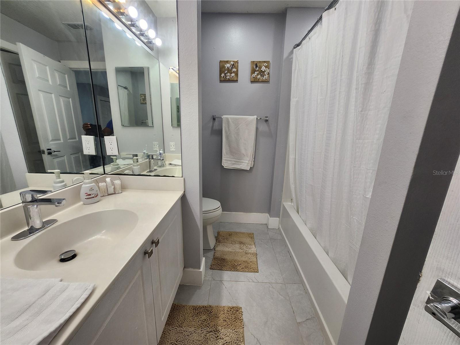 GRAND PALMS CONDO 4 PH 2 - Residential Lease