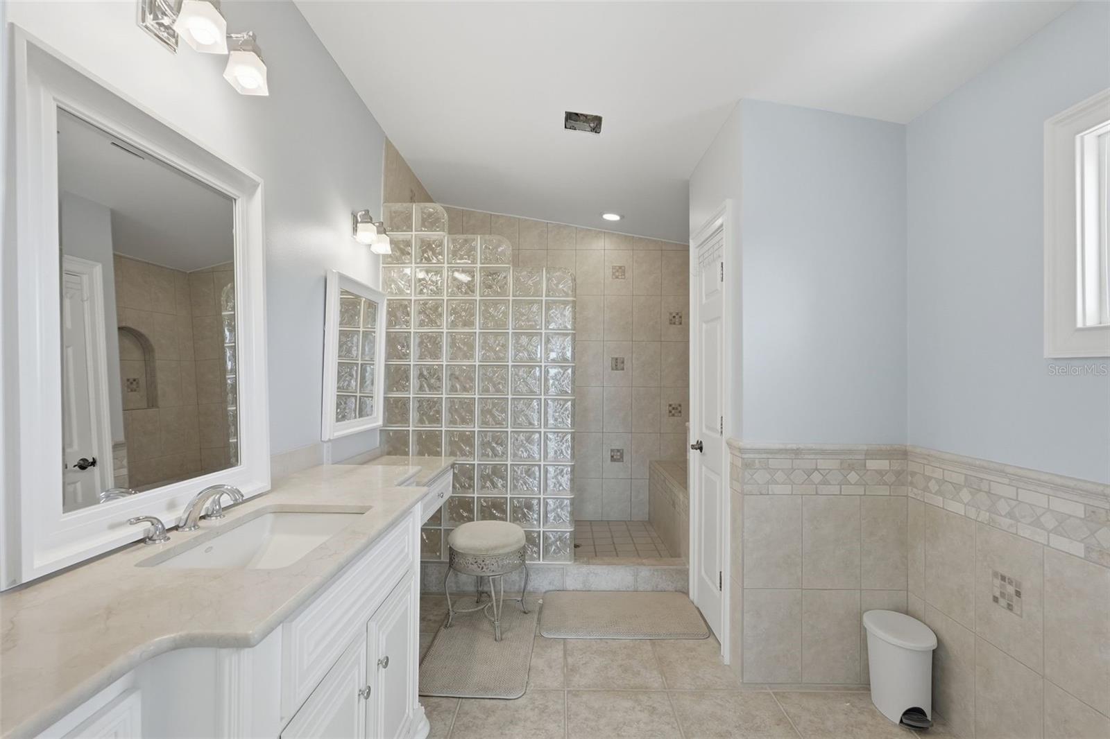 VINA-DEL-MAR SEC 4 - Residential