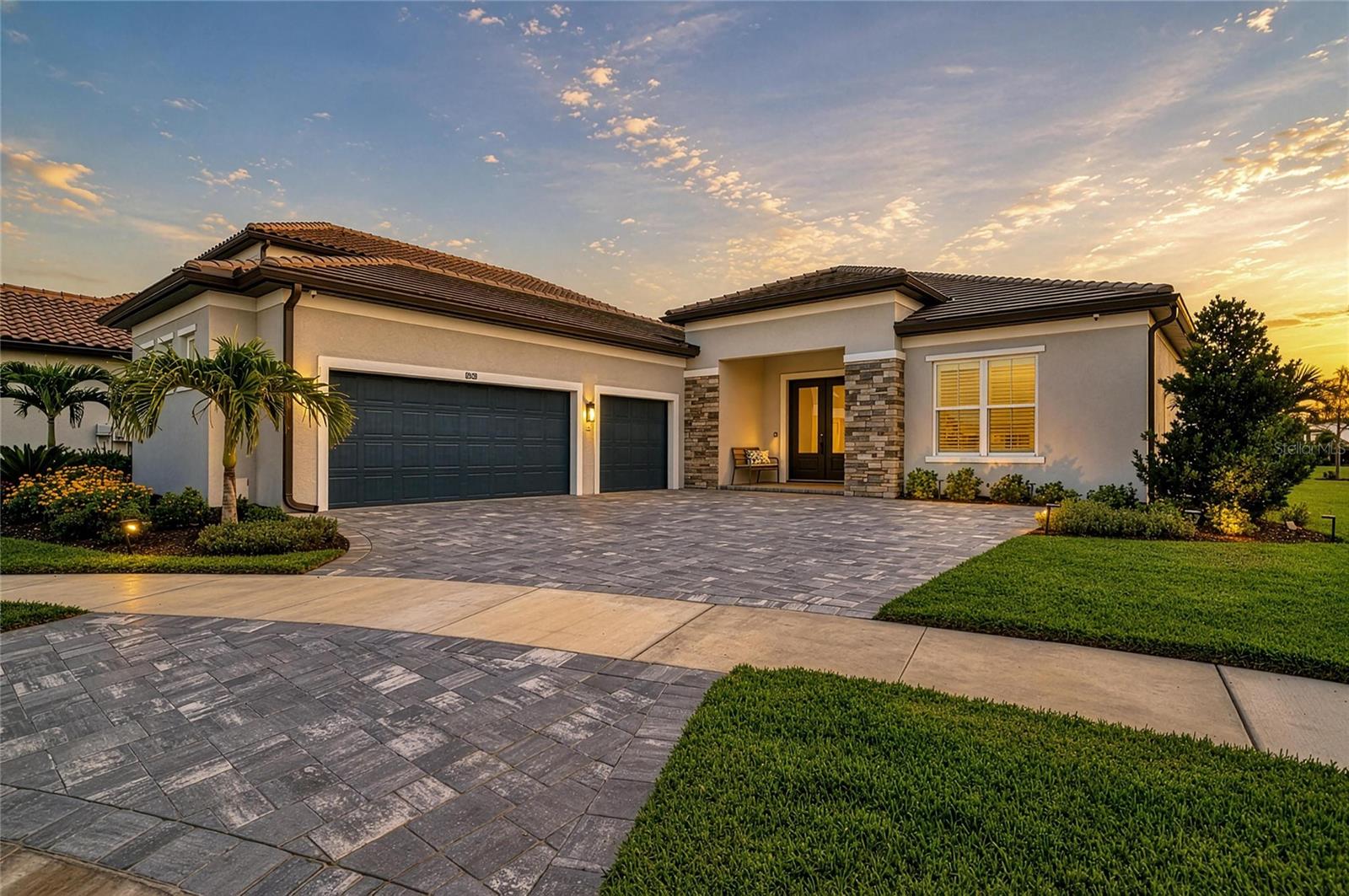 8533 BEECHLAKE COURT