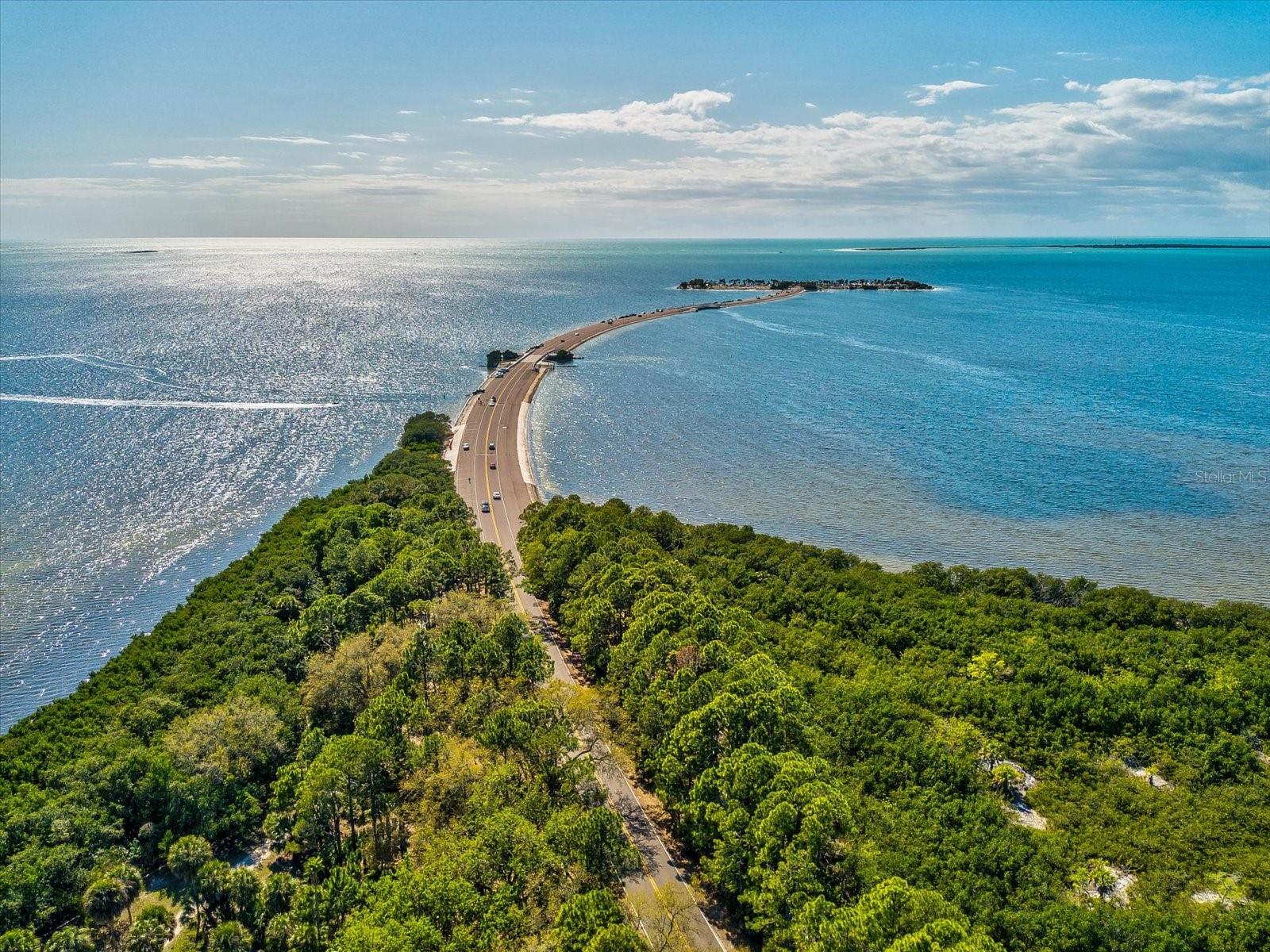 SEA BREEZE ISLAND - Land