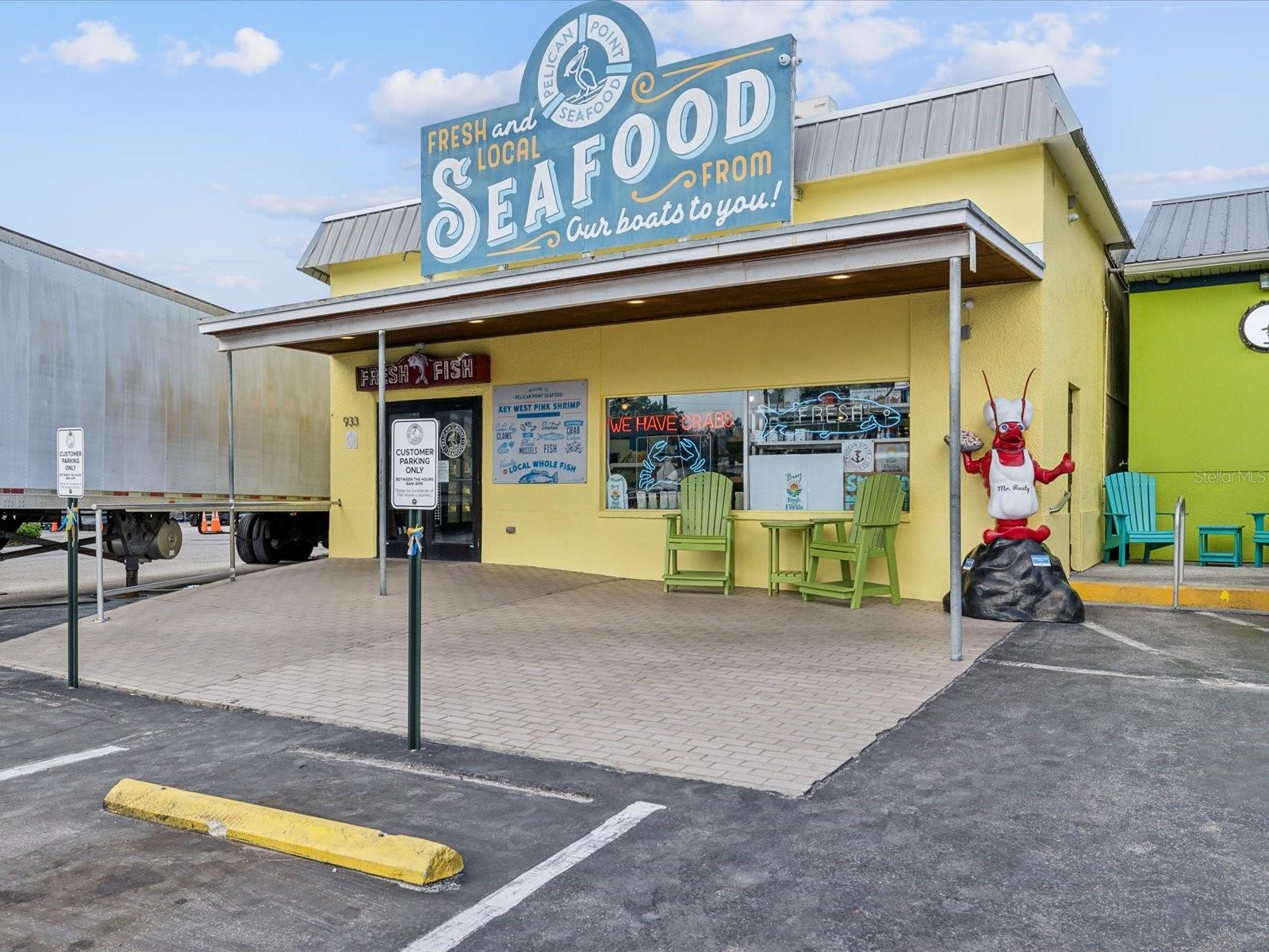 SEA BREEZE ISLAND - Land