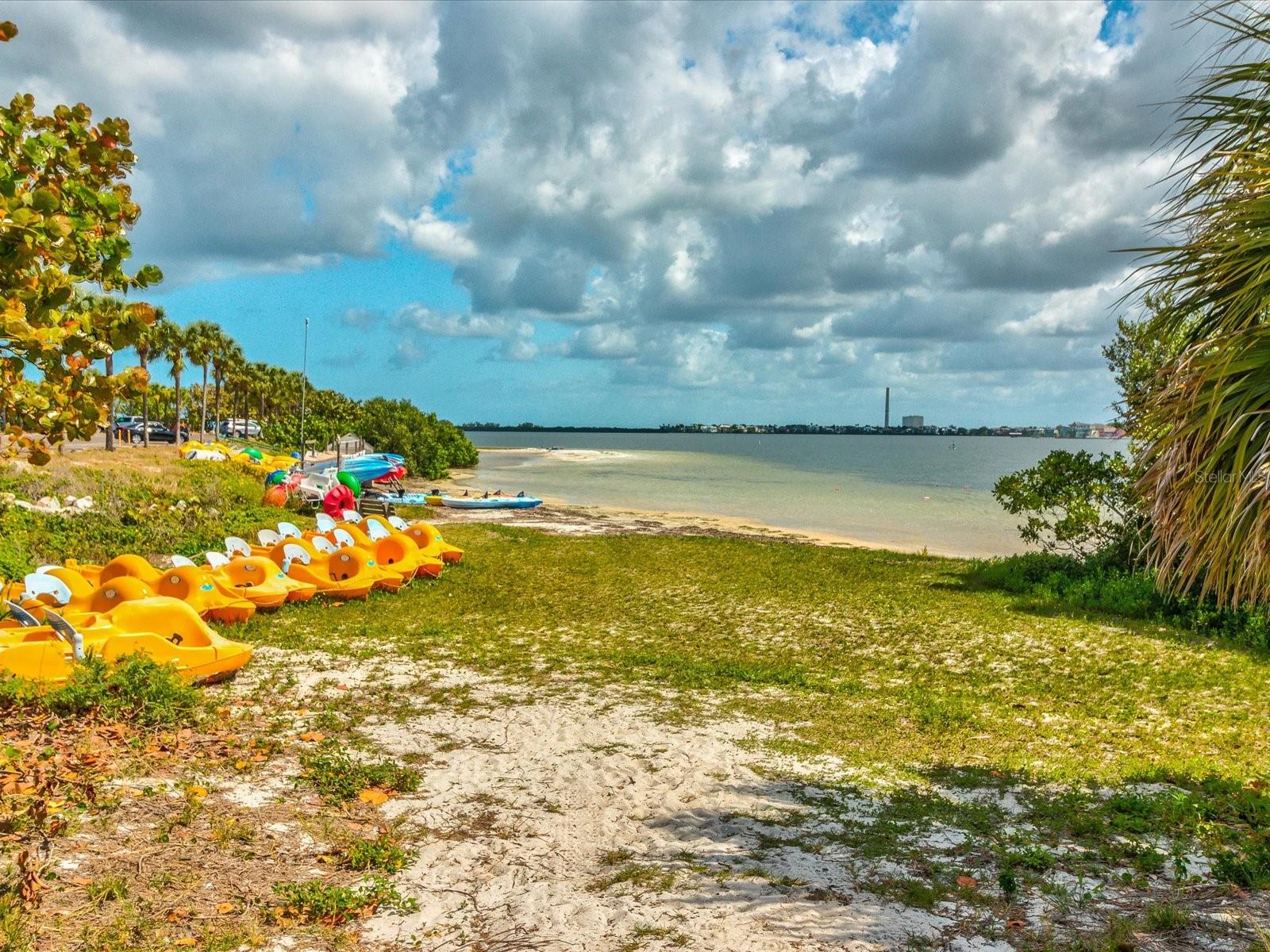 SEA BREEZE ISLAND - Land