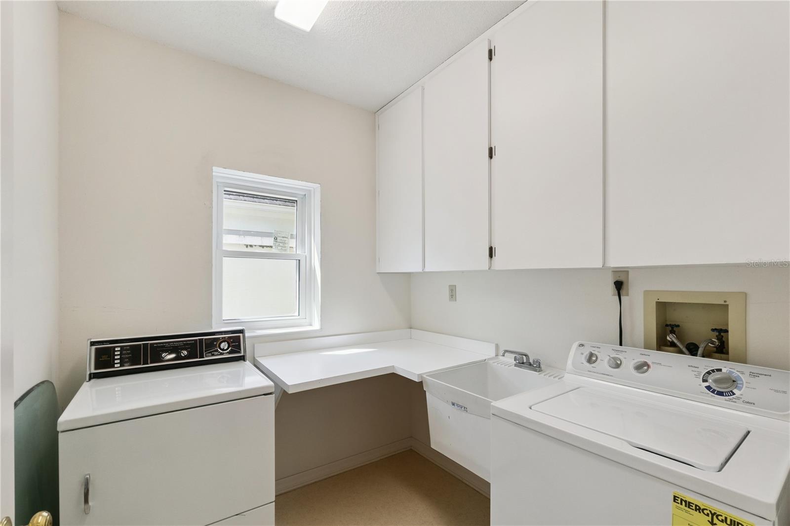 BAY HILL VILLAGE SOUTH & EAST CONDO - Residential