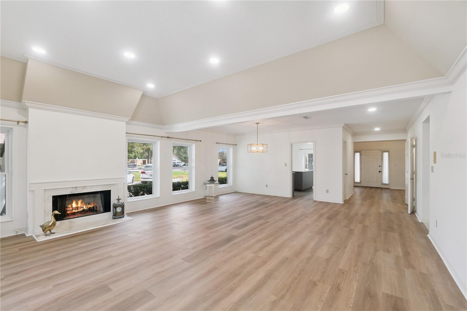 6034 JAMESTOWN PARK 109